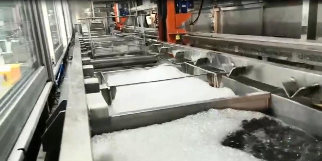 清洗切屑油该用什么清洗？溶剂型清洗剂和碳氢清洗剂有什么区别？